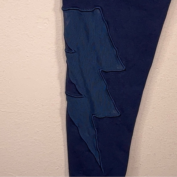 Medium C And C Blue Lighting Bolt Mesh Leggings Casual Stretch Ankle Cropped - Picture 9 of 12
